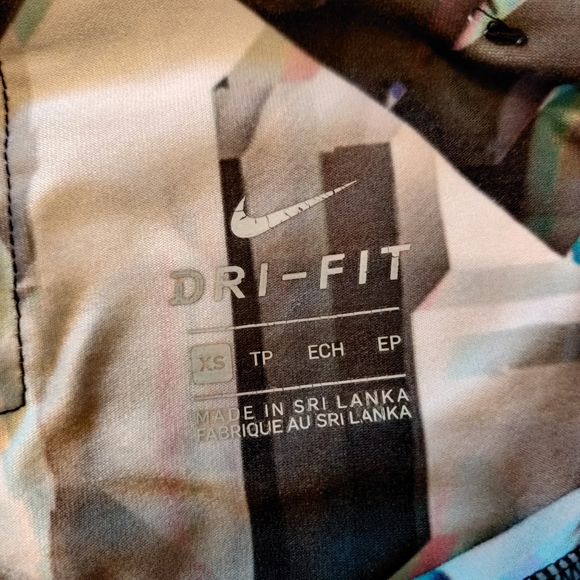 Nike Power Legend Botanical Fresh Printed Tights - Picture 7 of 10